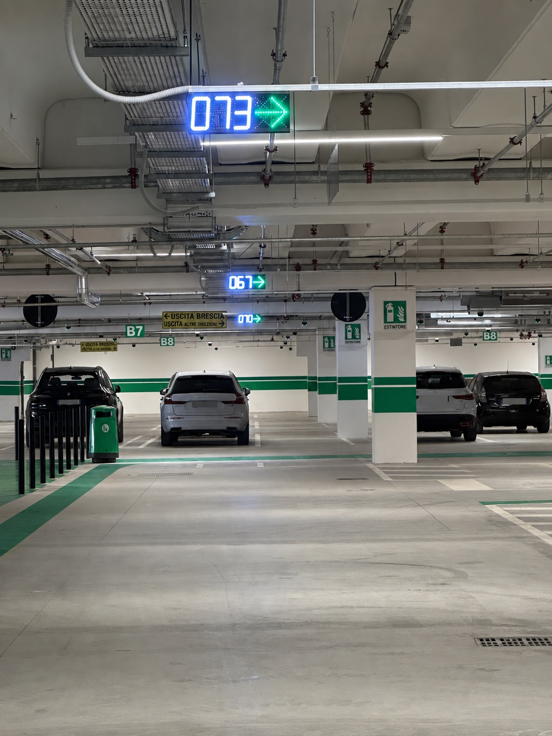 SmartParkingDisplay Smart Parking Display